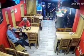 Вышел за пулей: вооруженное ограбление закусочной в Мексике