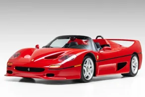 Коллекцию редких суперкаров Ferrari, Lamborghini и Porsche пустят с молотка