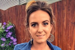 Женщина сменила профессию ради регулярного контакта с инопланетянами