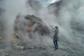 Флегрейские поля: почему спящий супервулкан у Неаполя вызывает тревогу