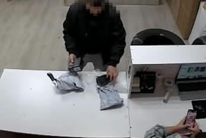 В Мурманской области мужчина подменял дорогие товары дешевыми на маркетплейсе