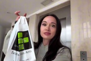 В аптеках Испании начали дарить вино за покупки