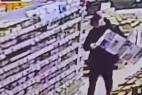 Мужчина попытался купить пылесос за 4 рубля