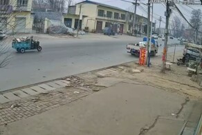 "Что это так бумкнуло?"