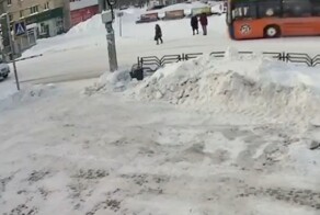 Дождалась зелёного и побежала