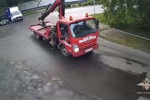 В Москве водитель эвакуатора украл 26 машин на 64 млн рублей