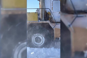 Зимник Якутск–Нижний Бестях: как строят дорогу по реке