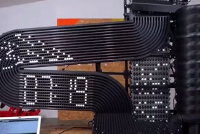 Часы, которые показывают время шариками