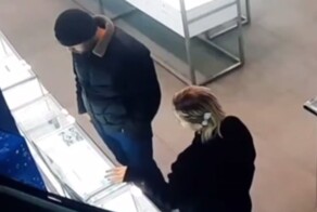 Полицейские задержали мужчину, похитившего украшения из ювелирного магазина
