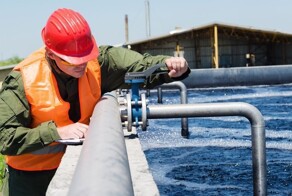 Пользователи рассказывают, в каких отраслях можно наткнуться на настоящие золотые жилы –  малоизвестные профессии с астрономическими зарплатами