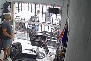 Полицейский обезвредил грабителя в Бразилии