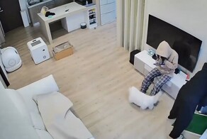 Девушка попала в эпицентр "домашнего торнадо"