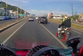 Очень болезненный прилёт мотоциклистов