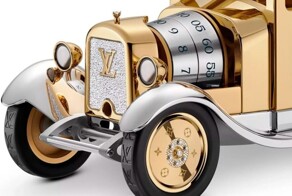 Часы в форме автомобиля по цене суперкара