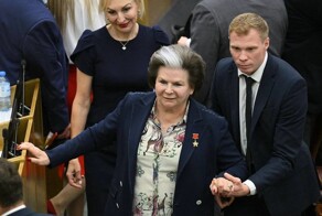 Письма с просьбой пойти на новый срок от людей получала?