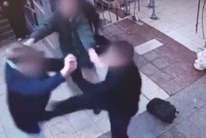 Мужчина устроил драку в московском метро