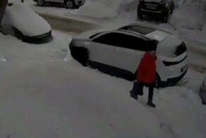 Пермячка  пострадала из-за упавшего с&nbsp;крыши снега