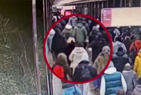 Женщина распылила перцовый баллончик в пассажира, случайно задевшего её в метро