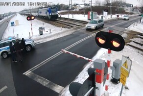 Встреча поляка с двумя поездами