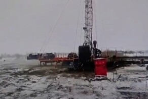 Момент начала пожара на нефтяной скважине в Самарской области попал на видео