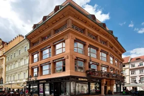 Дом Чёрной Мадонны, объединивший барокко с кубизмом