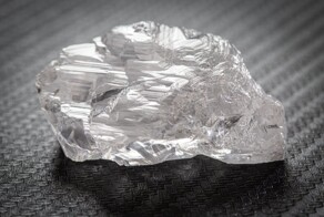 В Архангельской области нашли гигантский алмаз весом 228 карат