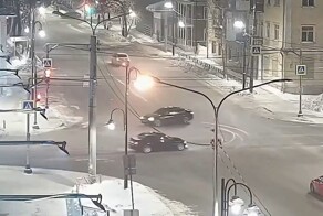 Чуть что - сразу по газам