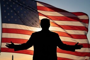 Неизвестный с голосом Трампа позвонил на телеканал и обругал решение Верховного суда