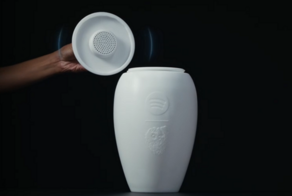 Умная урна для праха со встроенной колонкой