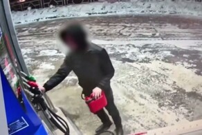 Подростки подожгли бензоколонки в Новосибирской области