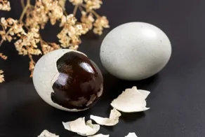 Бесценная реакция на 100 летнее яйцо