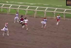 В Перу девушки устроили забег в костюмах героинь аниме