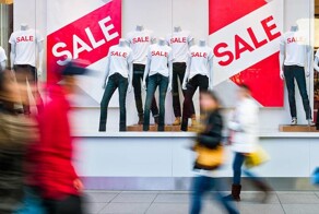 Прощай, «Sale», здравствуй, «Уценка»: Россия переходит на русский с 1 марта