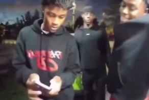 Женщина открыла огонь по парням, пытавшимся похитить щенков