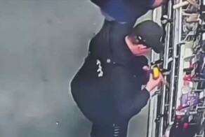 Покупатель переложил прибор в упаковку от более дешевого товара, чтобы сэкономить