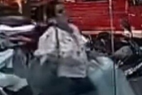 Туристка украла чемодан и спокойно ушла прогулочным шагом