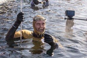 На Байкале установили мировой рекорд по погружению под лед