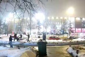 Подростки избили двух мужчин в Санкт-Петербурге