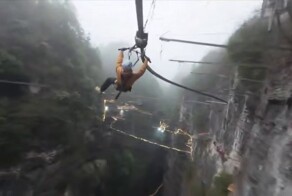 Один из самых экстремальных зиплайнов в мире