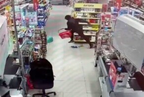 Грабители подрались с сотрудниками магазина