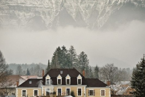 Одинокая вершина Mont Aiguille (43 фото)