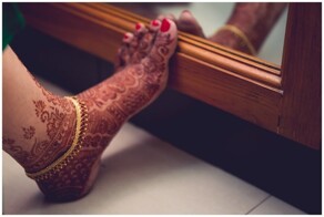 Почему индианки носят обручальное кольцо на ноге