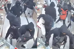 В США 20 грабителей с молотками унесли 2 млн долларов за 1 минуту