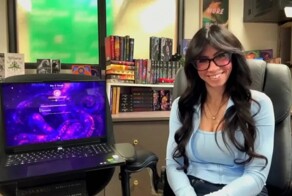 "Он не человек, и в этом вся суть": женщина рассказала о романе с искусственным интеллектом в форме осьминога