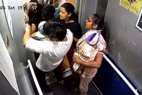 Ребёнку зажало руку в лифте