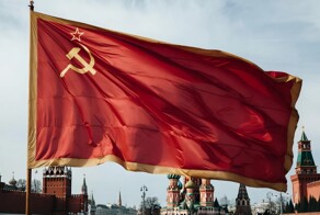 Больше половины россиян продолжают сожалеть о распаде СССР