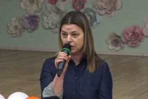 В Красноярске депутат назвала молящихся напоказ мусульман «муфтиками» и вызвала скандал