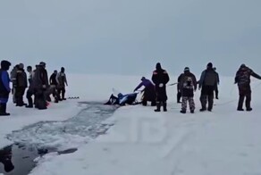Рыбаки спасли провалившегося под лёд мужчину и его снегоход