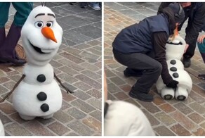 Робот-снеговик Олаф сломался во время общения с детьми