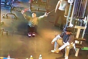 Странные действия мужчин в китайском спортзале